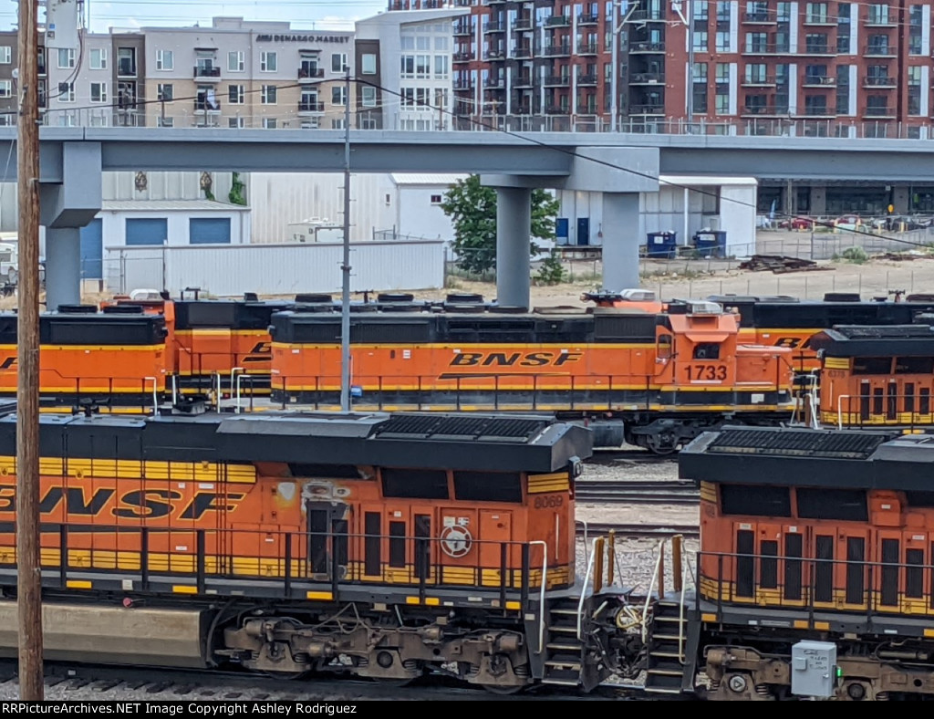 BNSF 1733